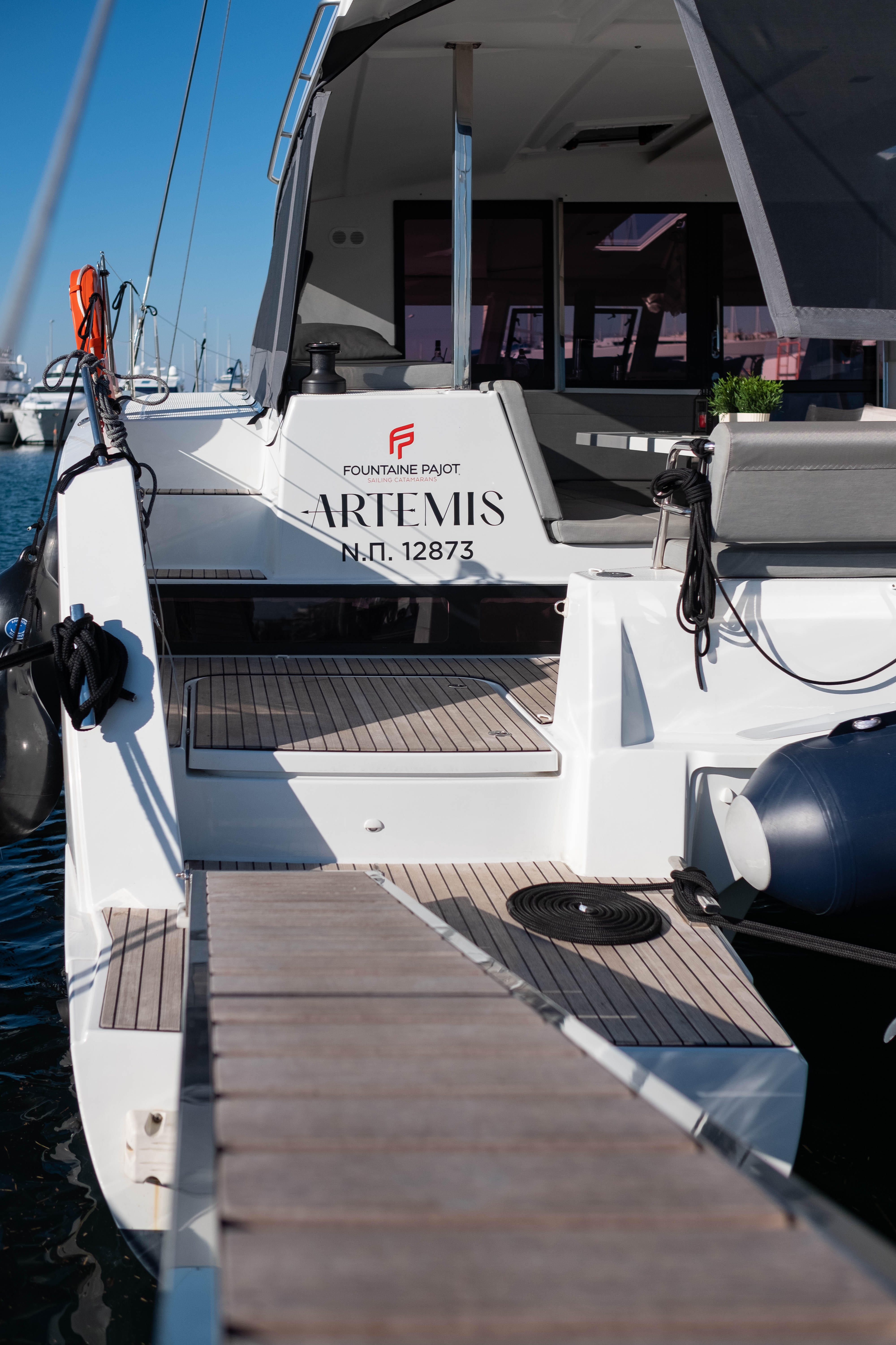 Artemis 