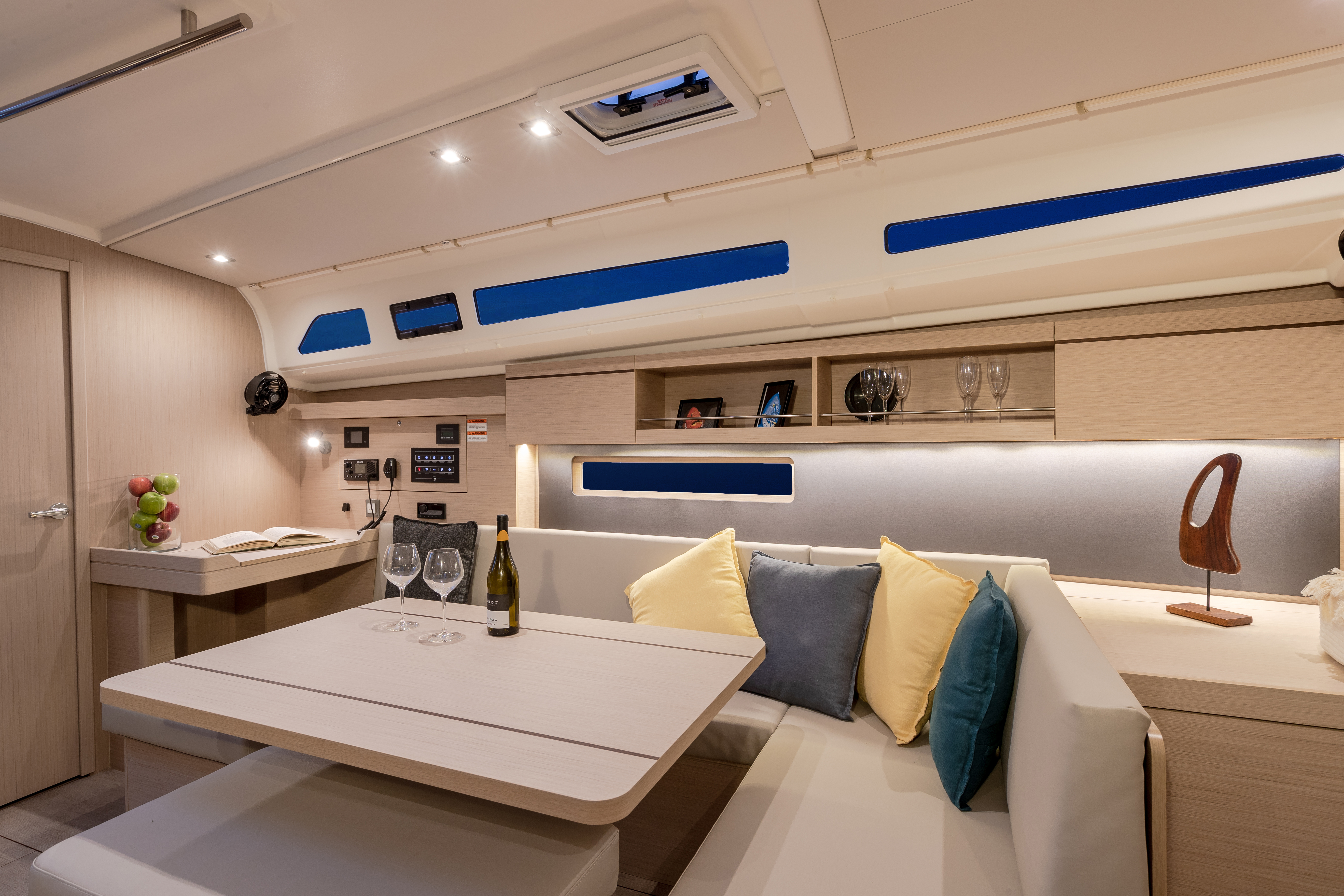 Moorings 42.3 Club