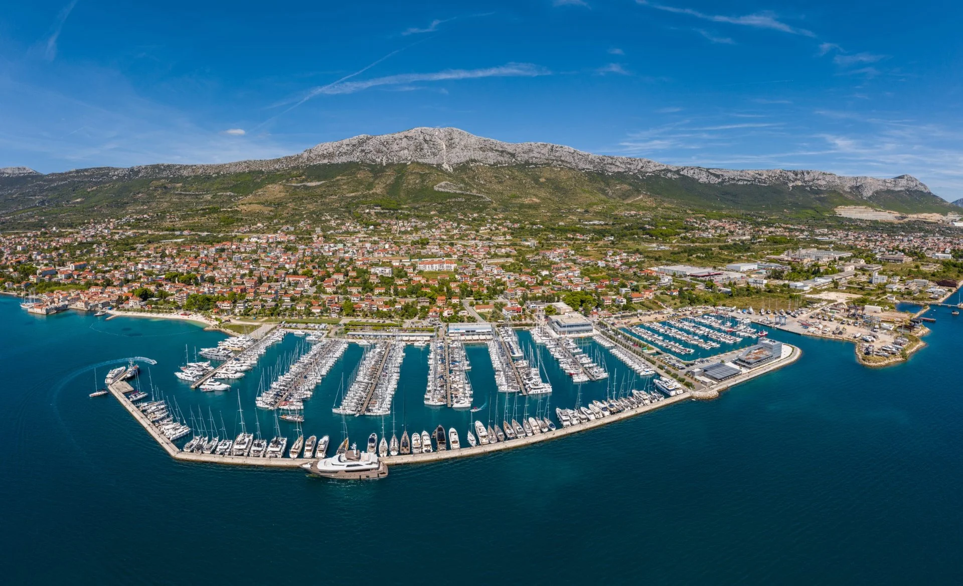 Why Choose Luxury Yacht Charter in Croatia?