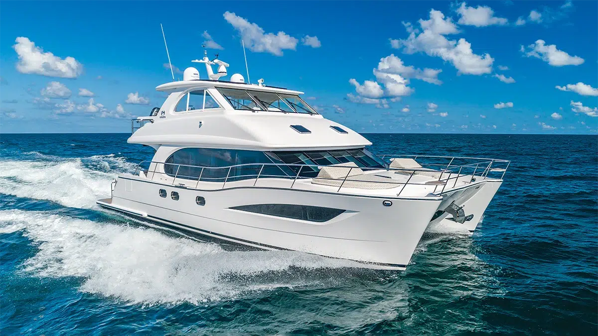 Power catamaran