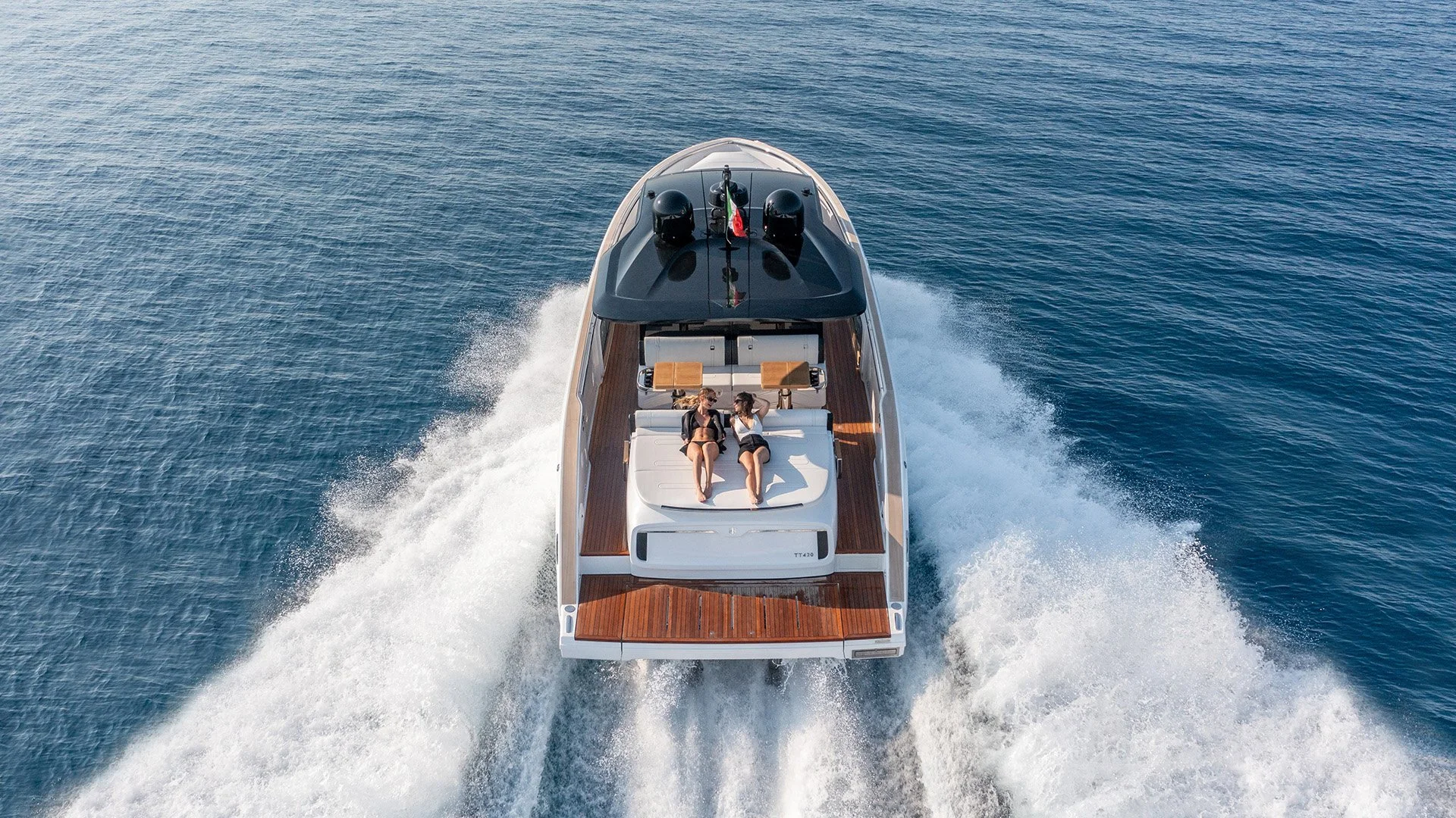 Guides to Help You Plan Your Luxury Greece Yacht Charter